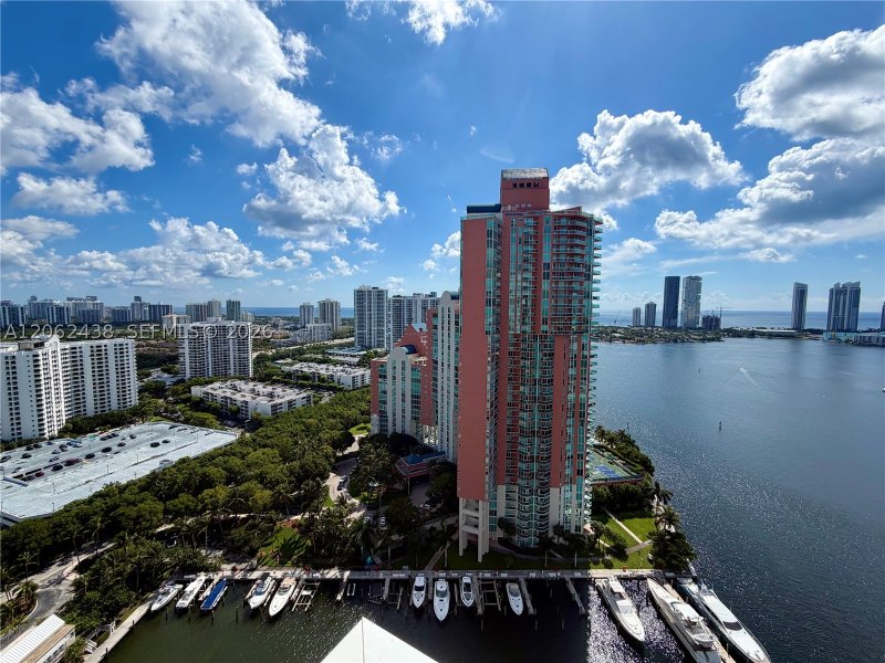 Comprar apartamento no Aventura Marina II 2711