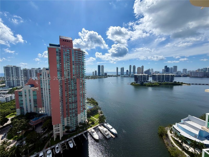Comprar apartamento no Aventura Marina II 2711