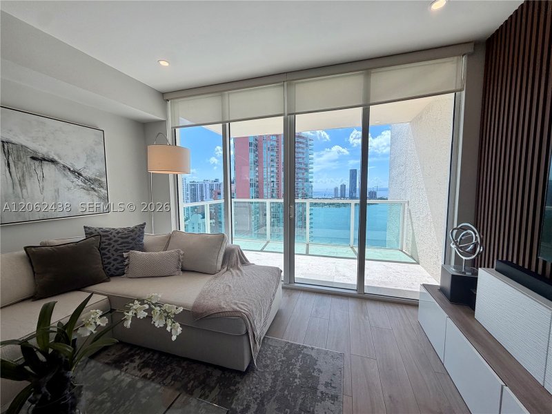 Comprar apartamento no Aventura Marina II 2711