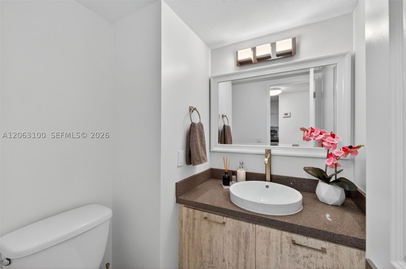 Condo for sale at Admirals Port Condos 605E