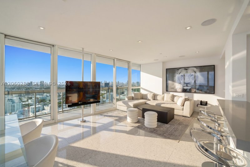 Comprar apartamento no Setai 3208