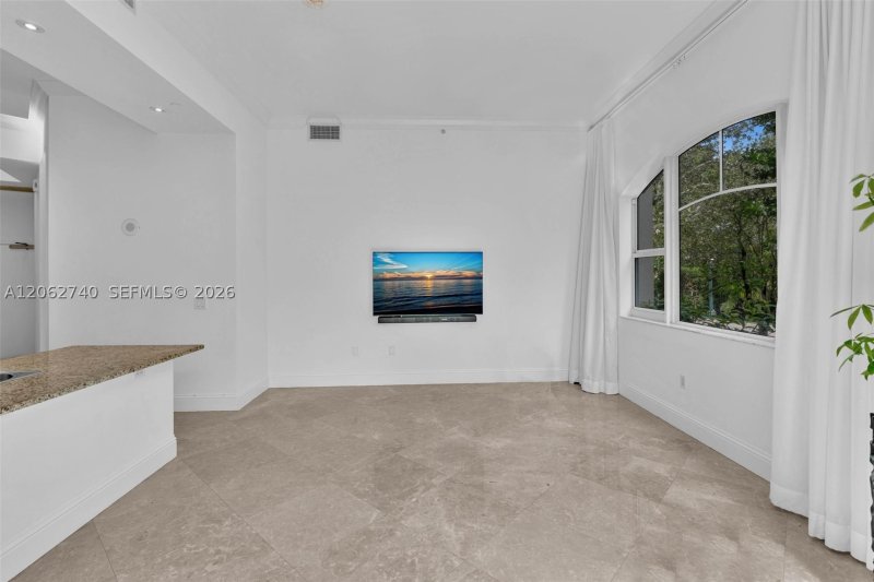 Property photo # 10