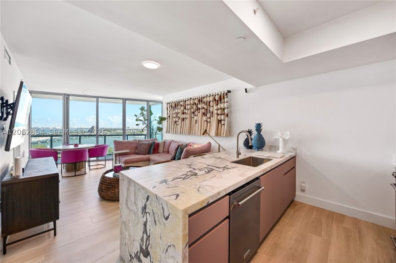 Condo for sale at Marina Blue 2009
