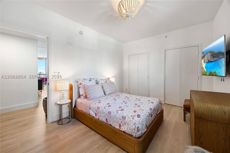 Condo for sale at Marina Blue 2009