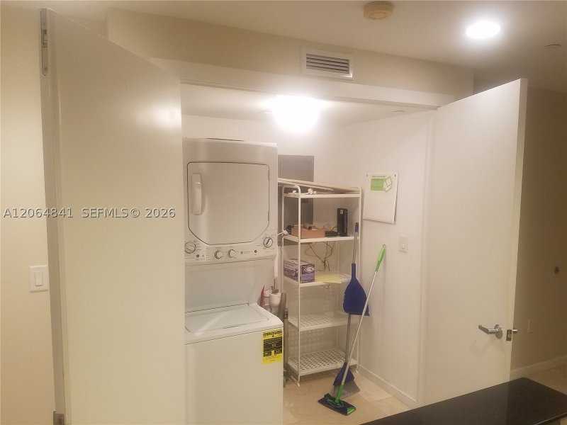 Aluguel de apartamento no Avenue on Brickell 1060 Tower 2411