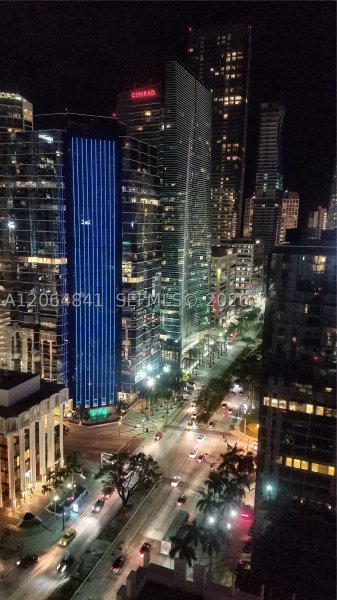Aluguel de apartamento no Avenue on Brickell 1060 Tower 2411