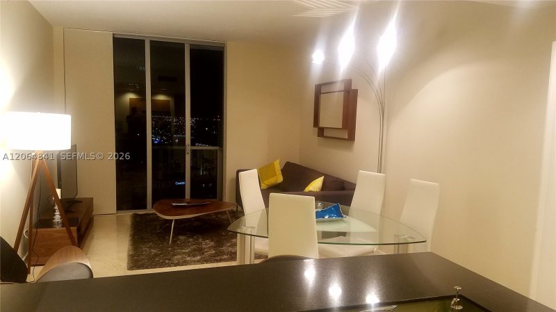 Aluguel de apartamento no Avenue on Brickell 1060 Tower 2411