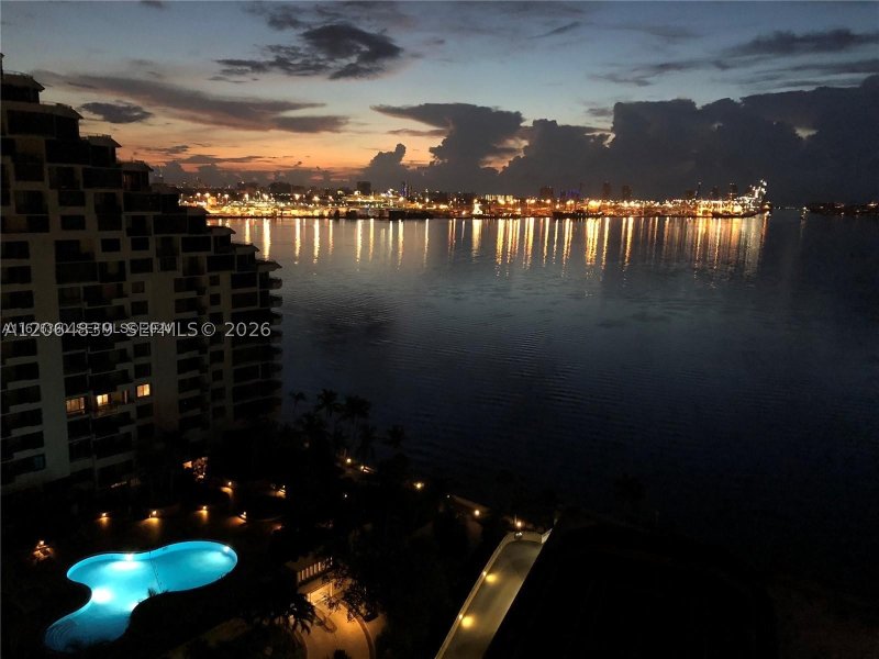 Apartment for rent at Isola Brickell Key 1911