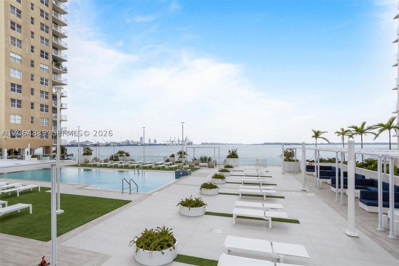 Apartment for rent at Isola Brickell Key 1911