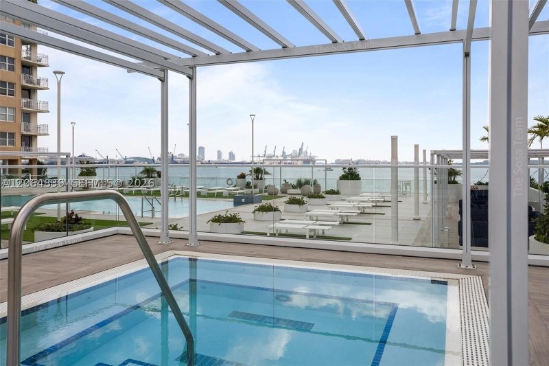Apartment for rent at Isola Brickell Key 1911