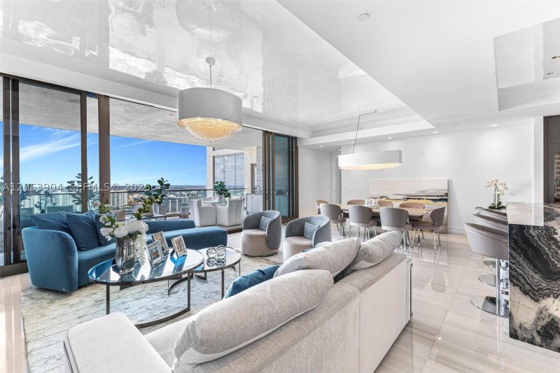 Alquiler de apartamento en The Estates at Acqualina 3806