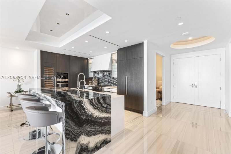 Alquiler de apartamento en The Estates at Acqualina 3806