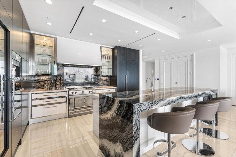 Alquiler de apartamento en The Estates at Acqualina 3806