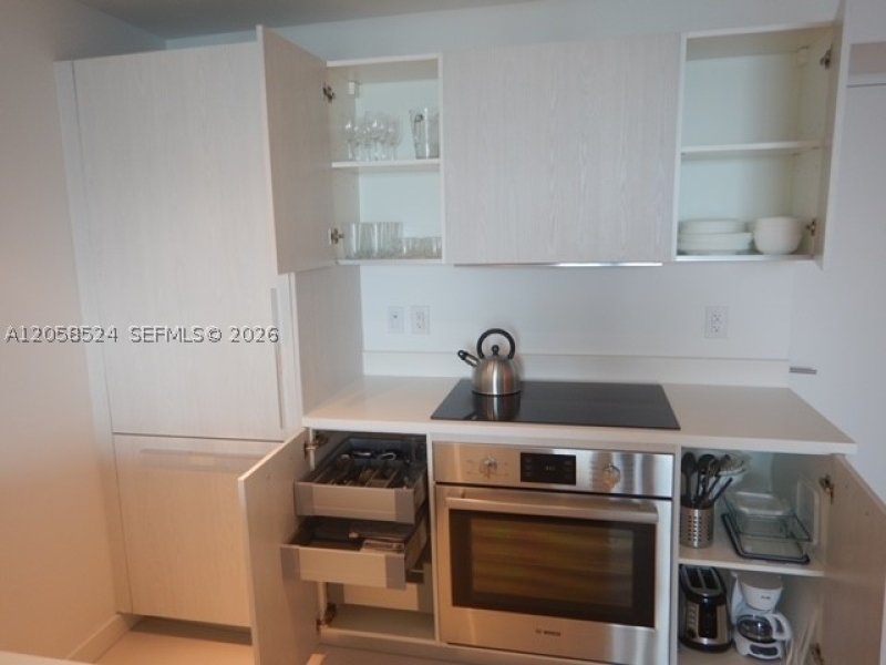 Aluguel de apartamento no Paraiso Bayviews 1902