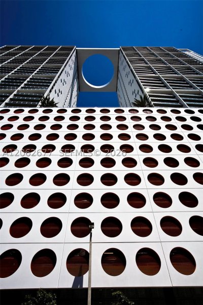 Comprar apartamento no 500 Brickell East Tower 1405