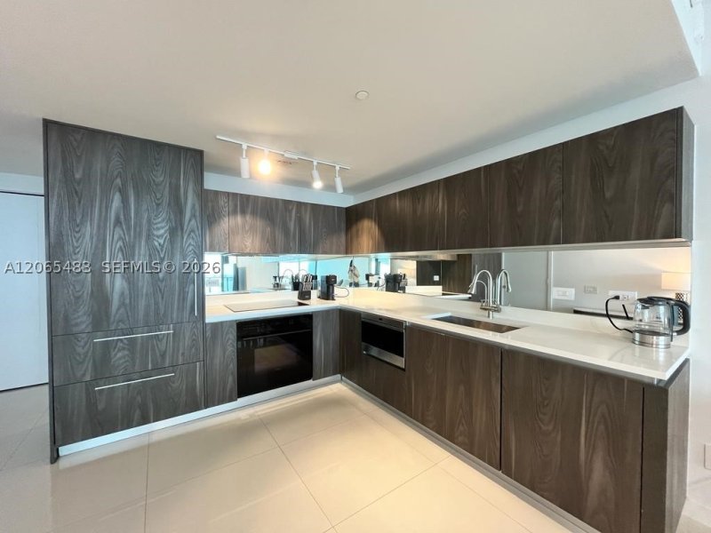 Alquiler de apartamento en One Paraiso 3003