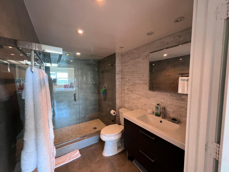 Condo for sale at Yacht Club at Portofino 2110