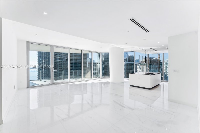 Comprar apartamento no Aston Martin Residences 3507