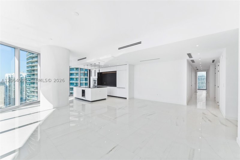 Comprar apartamento no Aston Martin Residences 3507
