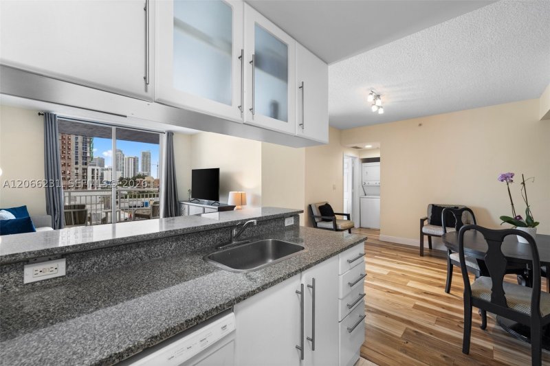 Apartment for rent at 1800 Biscayne Plaza 710