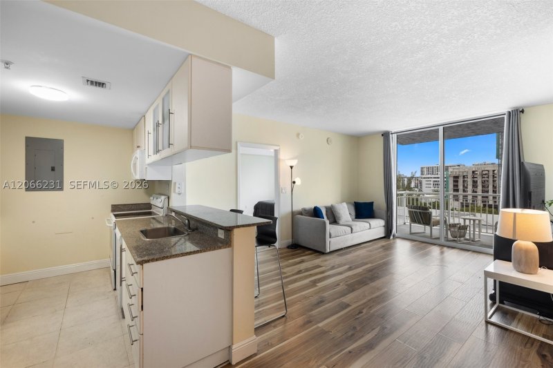 Apartment for rent at 1800 Biscayne Plaza 710