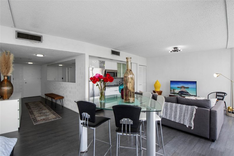 Comprar apartamento en King Cole 303
