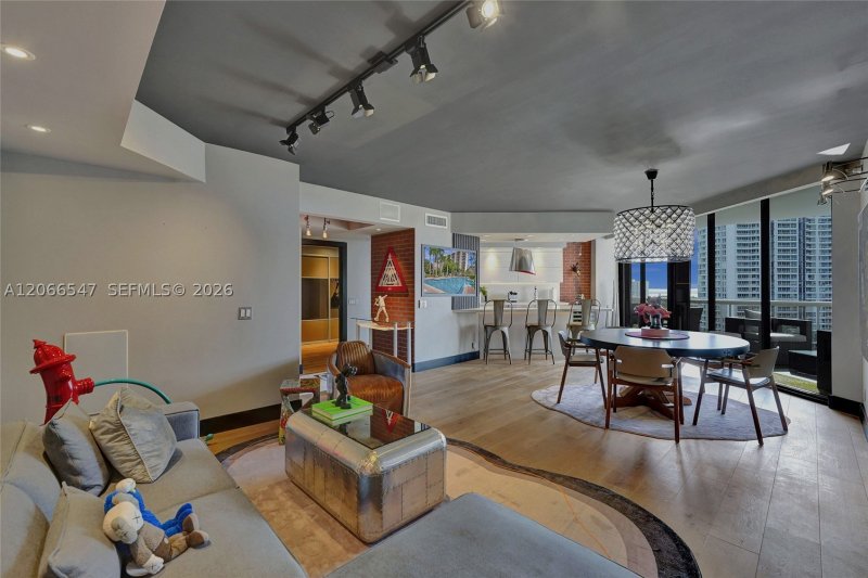 Property photo # 6