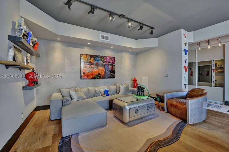 Property photo # 5