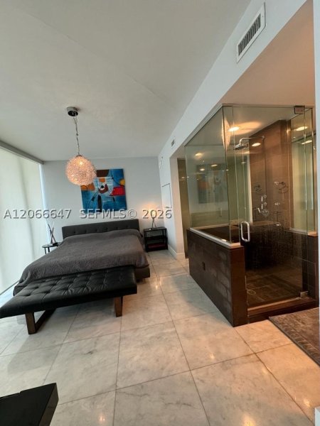 Alquiler de apartamento en Ten Museum Park 1505