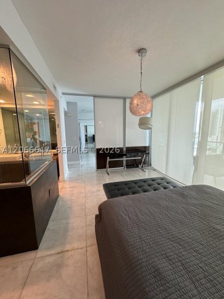 Alquiler de apartamento en Ten Museum Park 1505
