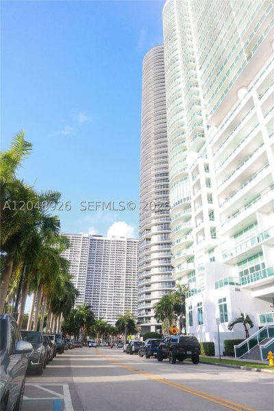 Condo for sale at Opera Tower 3611