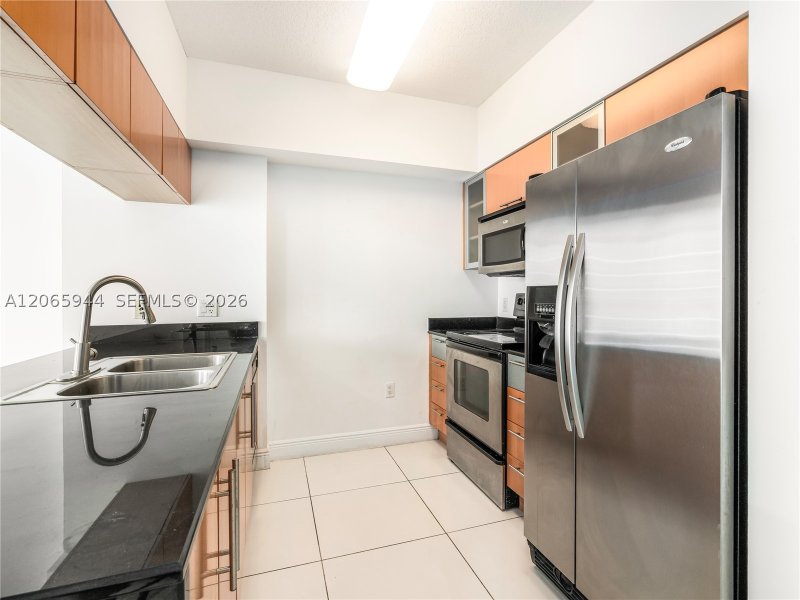 Comprar apartamento no Opera Tower PH-5309