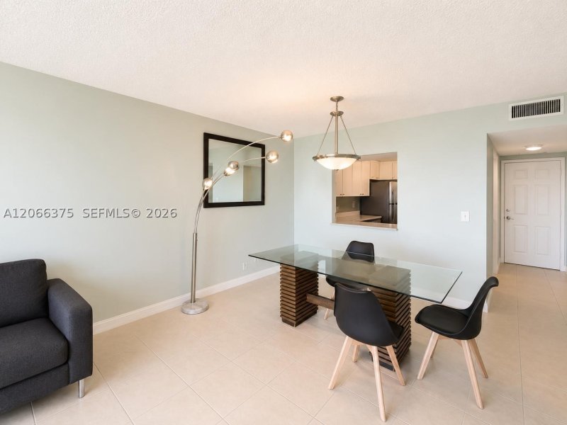 Comprar apartamento no 200 Leslie 727