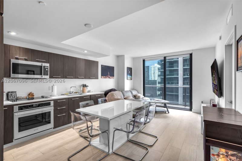 Aluguel de apartamento no Brickell Heights West 2407