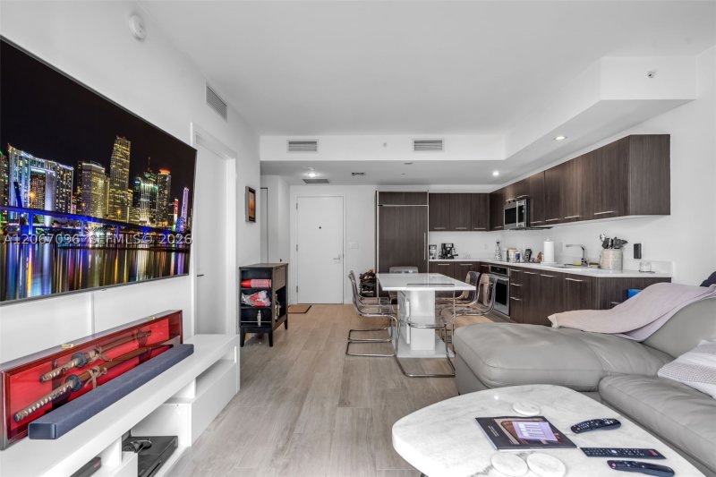 Aluguel de apartamento no Brickell Heights West 2407