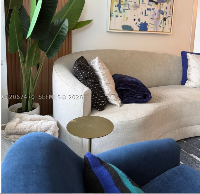 Comprar apartamento no SLS Lux Brickell 2410