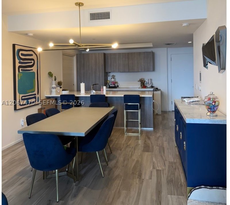 Comprar apartamento no SLS Lux Brickell 2410