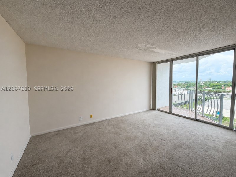 Alquiler de apartamento en Grandview Palace 902