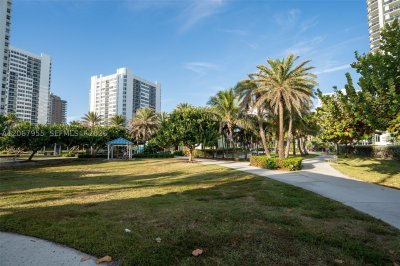 Plaza Towers South Apt #1509