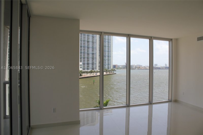 Comprar apartamento no Icon Brickell Tower I 502