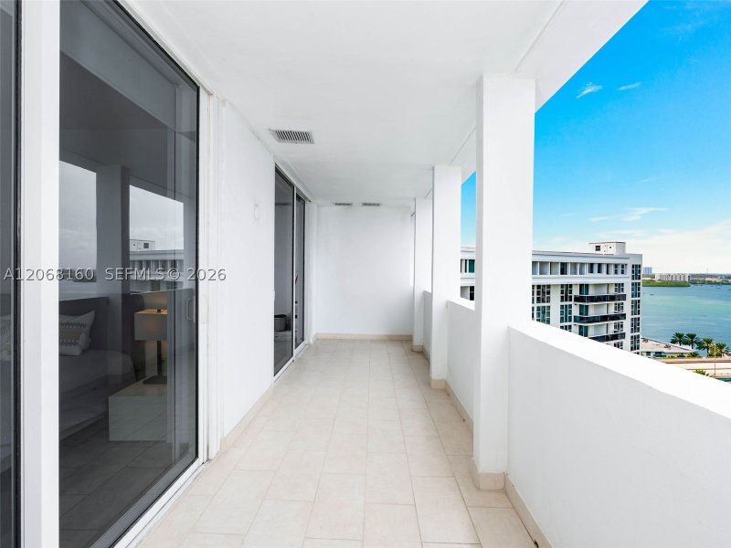 Comprar apartamento no Harbour House PH1506