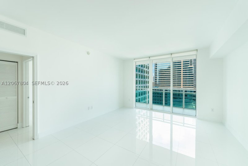 Aluguel de apartamento no The Plaza Tower I 2208