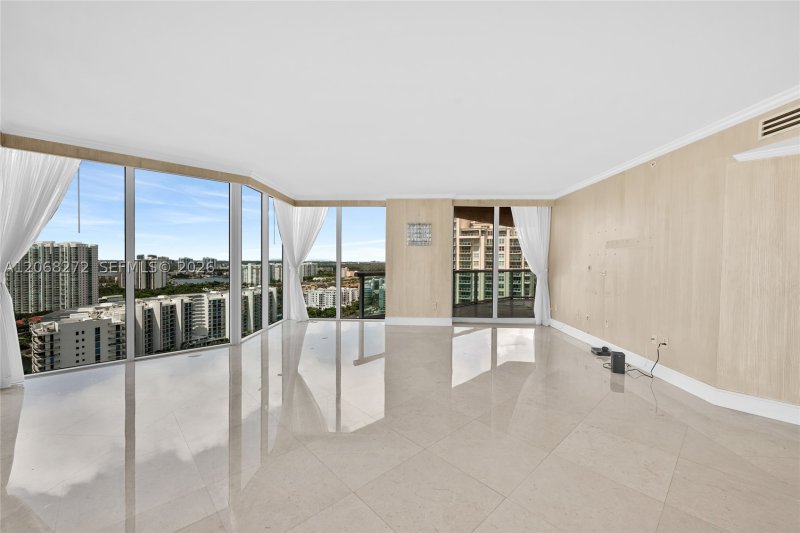 Comprar apartamento no Hidden Bay 2813