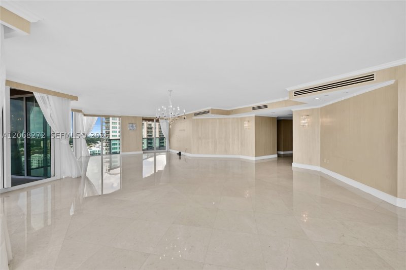 Comprar apartamento no Hidden Bay 2813