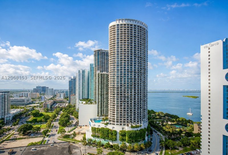 Aluguel de apartamento no Opera Tower 1908