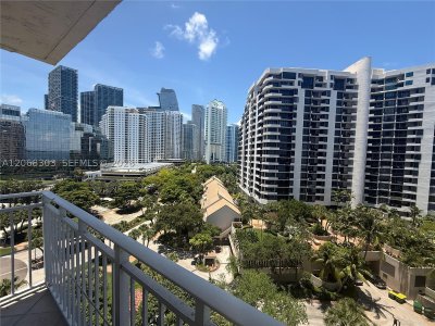 Isola Brickell Key Apt #1101