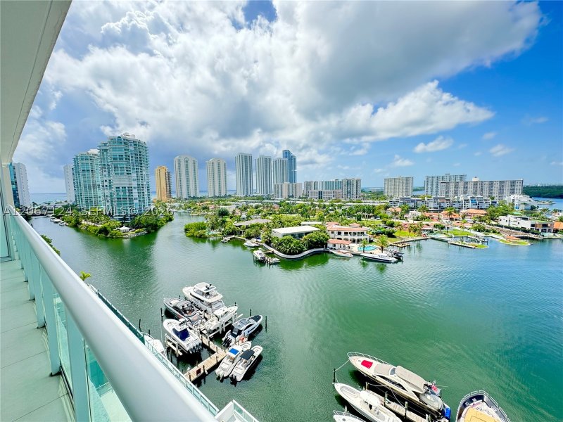 400 Sunny Isles Apt #1221