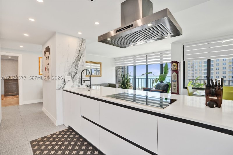 Condo for sale at Brickell Key One A1015