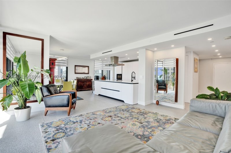 Condo for sale at Brickell Key One A1015