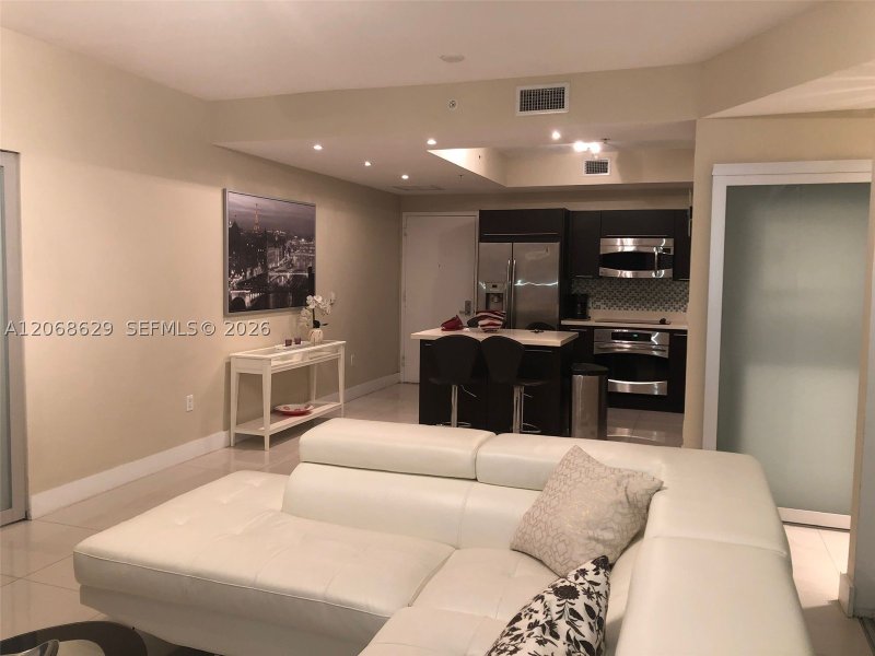 Apartment for rent at The Ivy 3802